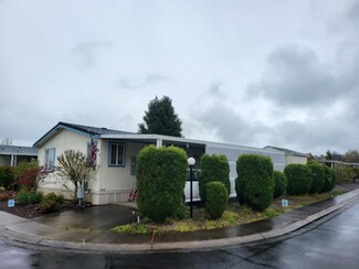 1570 S Peach St Unit 60, Medford, OR 97501