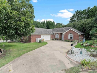 1902 Miria Ct, Longview, TX 75601