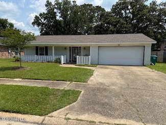 105 Leigh Cir, Ocean Springs, MS 39564