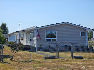 415 N 5th St, Elma, WA 98541