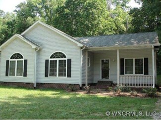109 Cannon Dr, Hendersonville, NC 28792