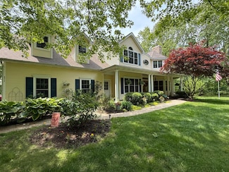 6312 Silver Lake Dr, Saugatuck, MI 49453