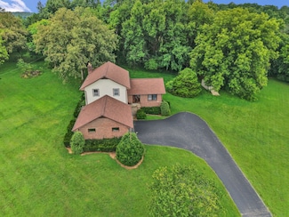 174 Circle Dr, Hartsville, TN 37074