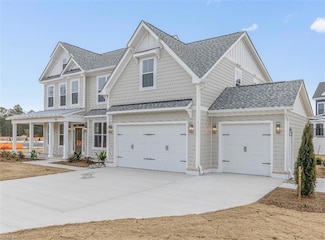 704 Washington Dr, Chesapeake, VA 23322