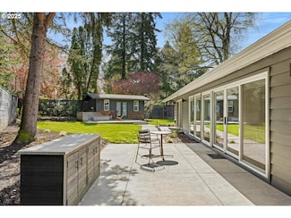 7000 SW 63rd Ave, Portland, OR 97219