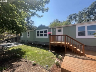 101 Isabell Ave, Roseburg, OR 97470