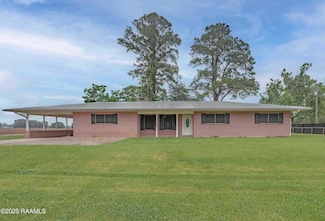 1706 Fuselier Rd, Arnaudville, LA 70512