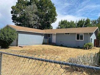 503 Shadow Ln, Yreka, CA 96097