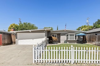 206 Arbor St, Vacaville, CA 95688