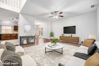 15614 Hatfield Hollow Dr, Tomball, TX 77377