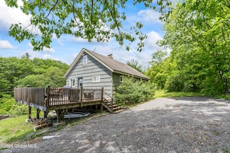 19 Knowles Rd, Preston Hollow, NY 12469