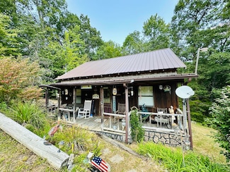 342 Tilleys Ln, Wellington, KY 40387