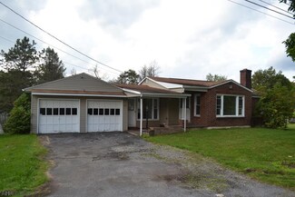 126 Bentwood Dr, Windber, PA 15963