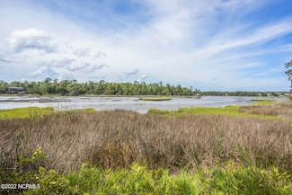 18 W Cannon, Hampstead, NC 28443