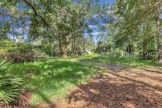 24 Hildebrand Dr, Bluffton, SC 29910