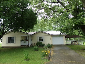 210 Kennedy Ave, Pana, IL 62557