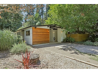 5767 Baleine St, Lake Oswego, OR 97035