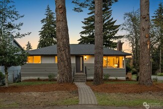 11702 22nd Ave NE, Seattle, WA 98125