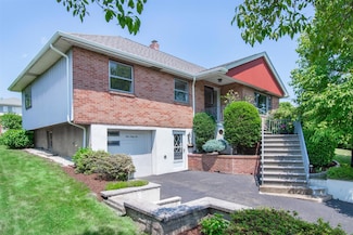 164 Roundhill Dr, Yonkers, NY 10710