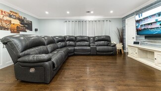 94 Oak St, Bayonne, NJ 07002