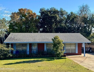 213 E Second St, Long Beach, MS 39560