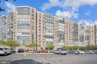 19355 Cypress Ridge Terrace Unit 903, Leesburg, VA 20176