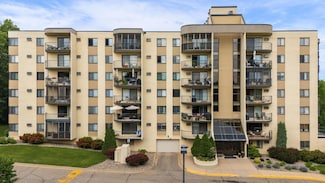 1111 Elway St Unit 305, Saint Paul, MN 55116
