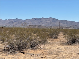 010D S Adobe Rd, Golden Valley, AZ 86413