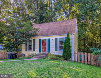 14330 Silverdale Dr, Woodbridge, VA 22193