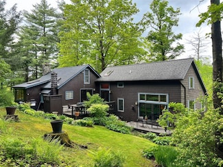 326 Pratt Hill Rd, Chatham, NY 12037