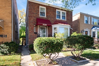 5228 N Virginia Ave, Chicago, IL 60625