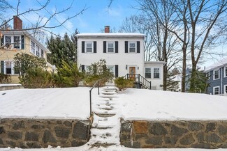 492 Lowell Ave, Newtonville, MA 02460