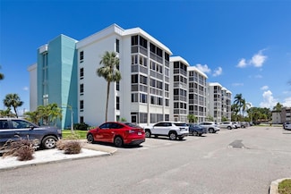 4908 38th Way S Unit 206, Saint Petersburg, FL 33711
