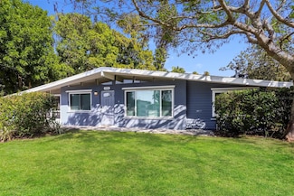 3759 Saint Charles Cir, Sarasota, FL 34233