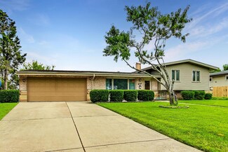 5649 N Crescent Ave, Chicago, IL 60631