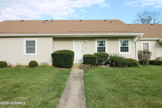 119 Muhlen Platz Unit E, Freehold, NJ 07728