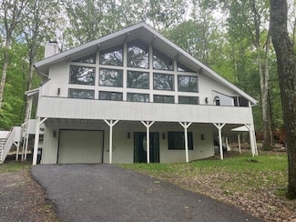 1167 Kensington Dr, East Stroudsburg, PA 18301