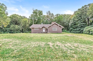 21960 Ireland Rd, South Bend, IN 46614
