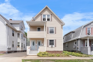 29 Bristol St, West Haven, CT 06516