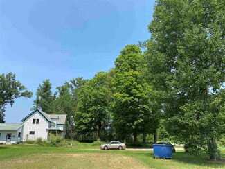 5644 Milton Rd, Alanson, MI 49706