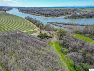6725 State Highway 99e, Los Molinos, CA 96055