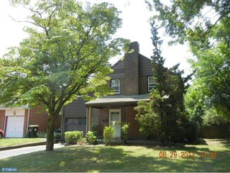 8 W Salisbury Dr, Wilmington, DE 19809
