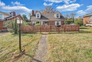 3718 Roundhill Ave NW, Roanoke, VA 24012