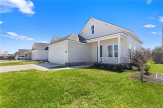 744 Lakewood Point Dr, Lake Charles, LA 70605