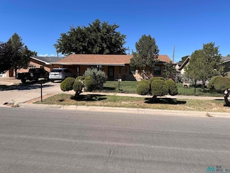 1505 Taylor Dr, Roswell, NM 88203