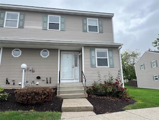 99 Boniface Dr Unit 3F, Pine Bush, NY 12566