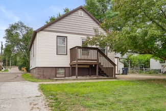406 2nd St NE, Mandan, ND 58554