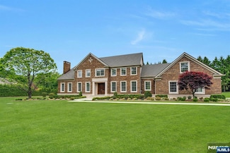 333 Mill Rd, Saddle River, NJ 07458