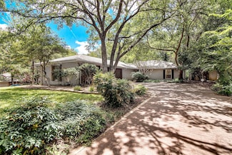 4900 Woodland Park Blvd, Arlington, TX 76013