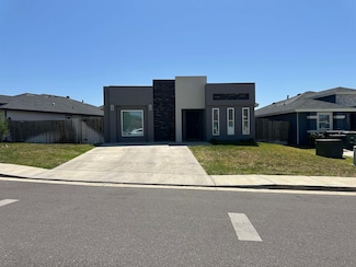 3506 Jose C Santos Dr, Laredo, TX 78046